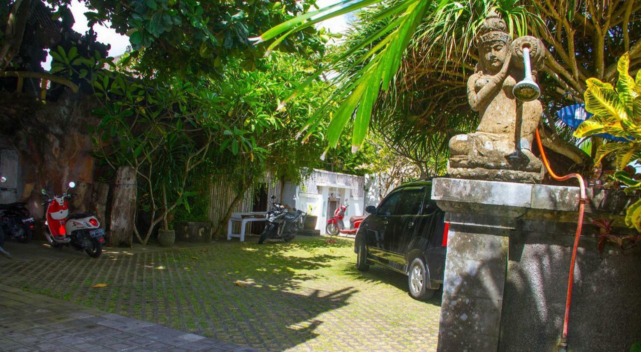 Pondok Nyoman Bagus Guest House Canggu Екстериор снимка